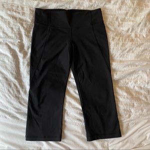 Lululemon Gather and Grow Crop 8